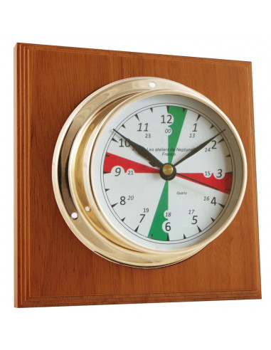 HORLOGE EN LAITON AVEC TABLEAU EN BOIS